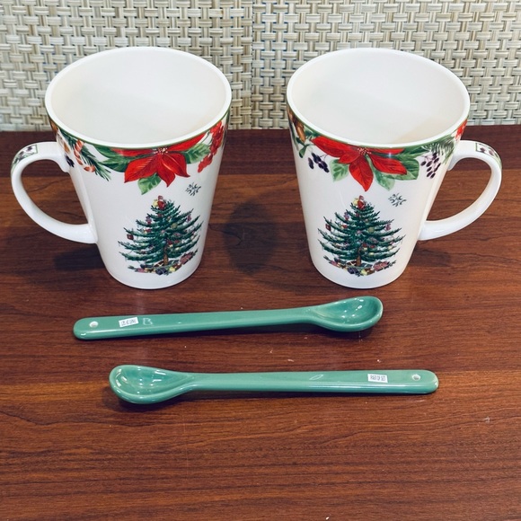 🎄🌟HP🌟Spode 2020 Set of 2 Earthenware Christmas Tree Poinsettia Mugs & Spoons - Picture 3 of 13